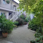 Cortile Fiorito Mini